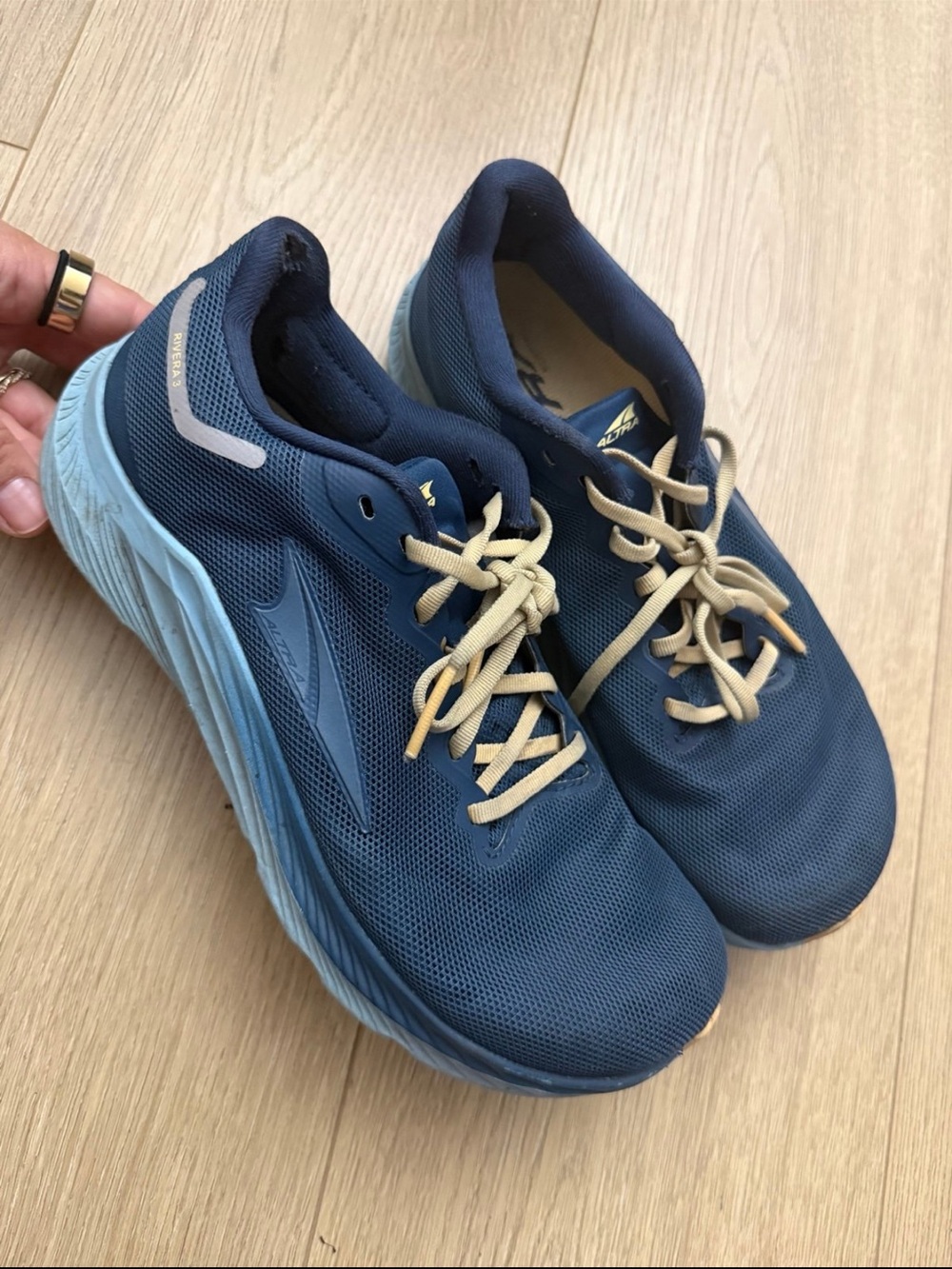 Altra women’s size 7 running shoes